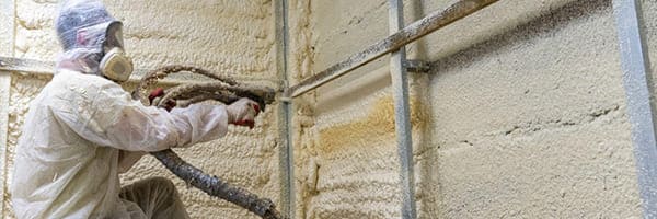 Injection Foam vs. Spray Foam Insulation – Our Comparison